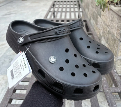 Crocs Classic Clogs (Black)