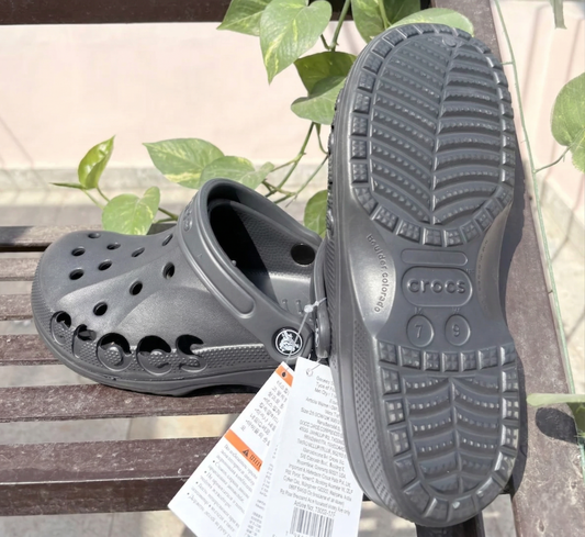 Crocs Classic Baya clogs (Dark Grey)