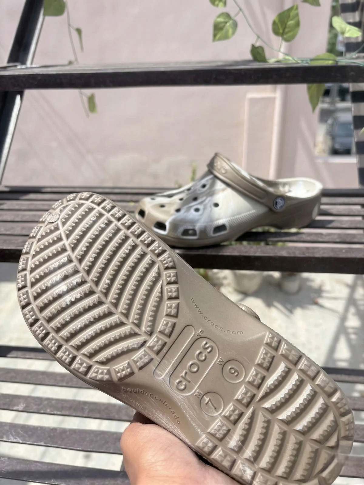 Classic clogs (Desert Dust)