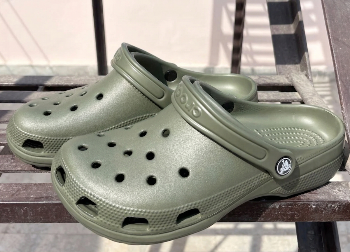 Crocs Classic Clogs (Army Green)