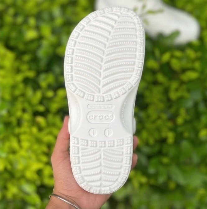 Crocs Classic Baya clogs (White)