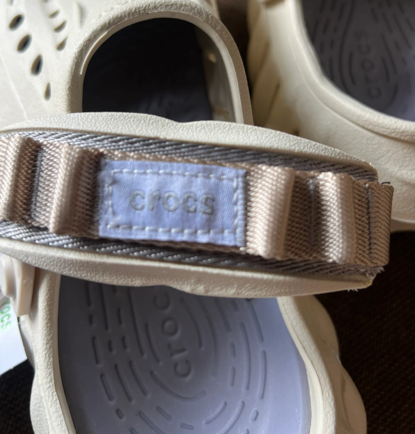 CROCS ECHO CLOG (BEIGE)